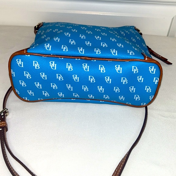 Dooney & Bourke “Gretta“ Blue & White Monogram Crossbody Bag | Leather - Picture 6 of 13